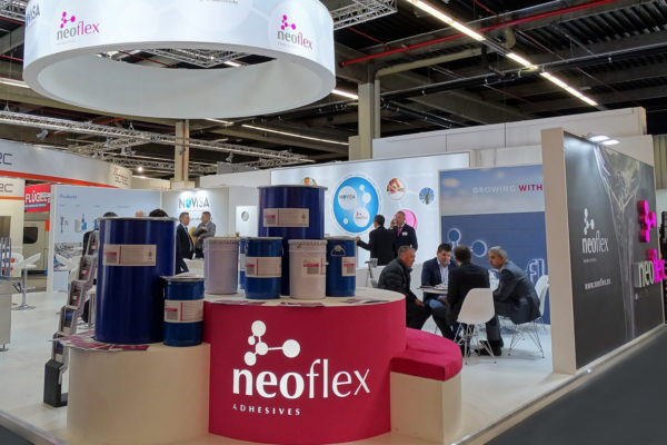 stand Neoflex Fensterbau Frontale Exposición adhesivos Neoflex Pur Fensterbau Frontale